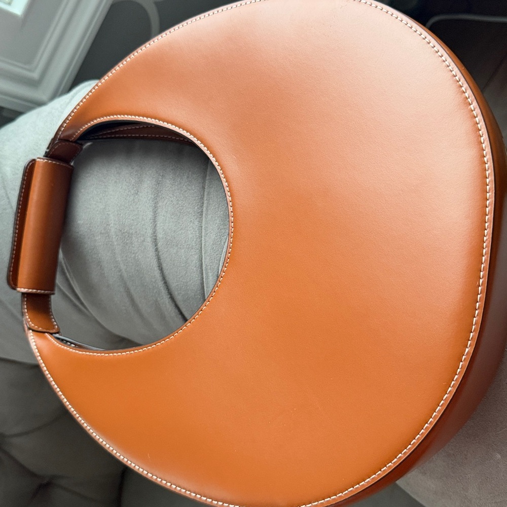 STAUD MOON SHOULDER BAG IN COGNAC LEATHER - Picture 5 of 9